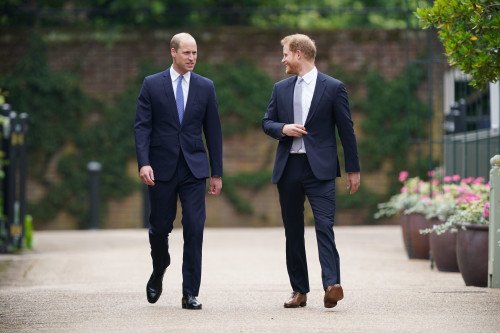 Принц Уильям и принц Гарри готов к переезду с их разрыва
